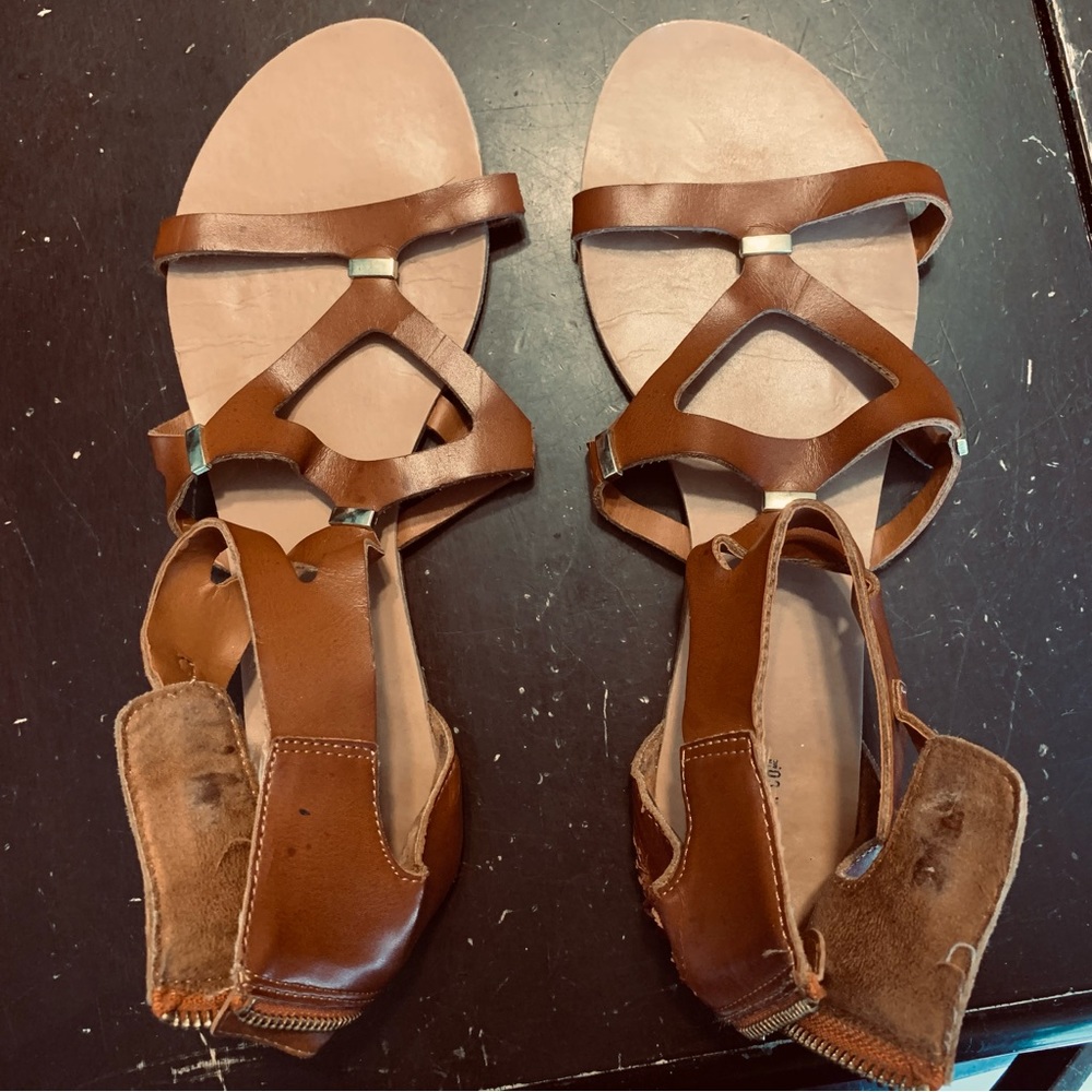 Mossimo supply co sandals